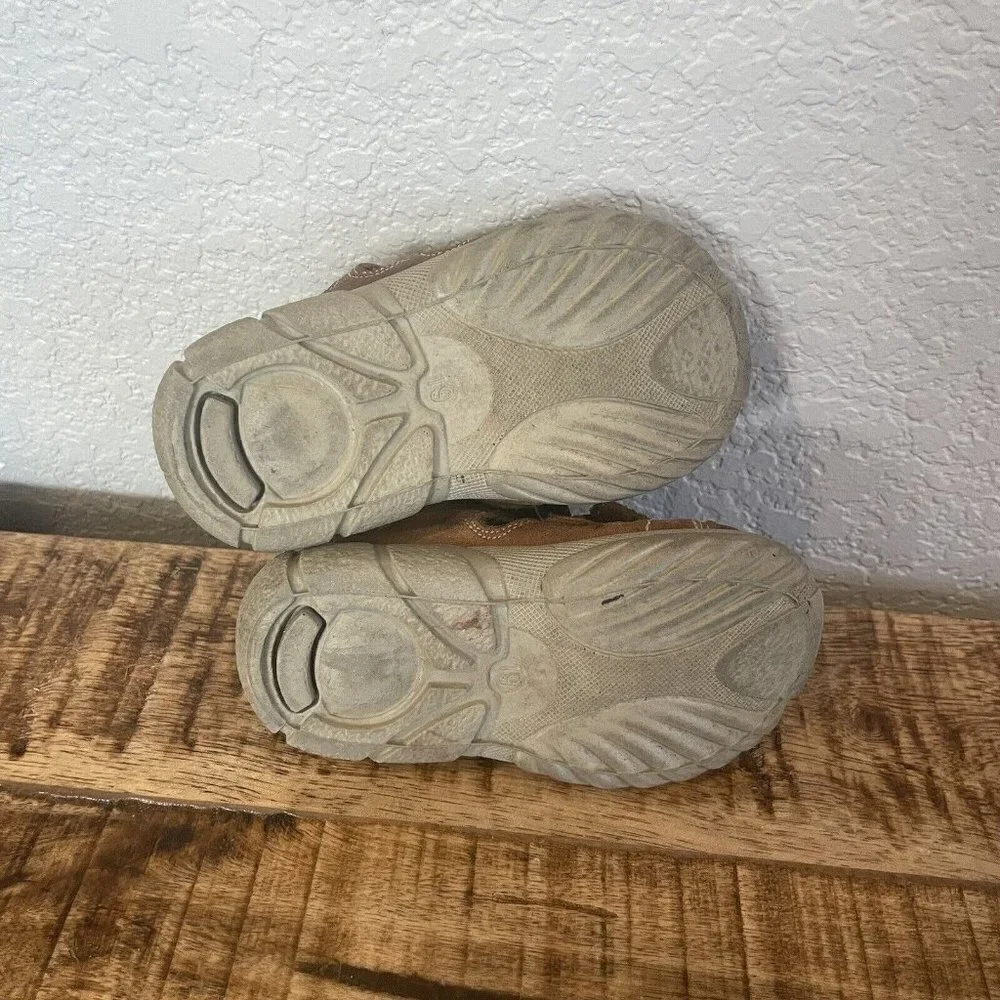 Twig Sandals Toddler Size 19 / US 5 Brown Leather Closed Toe Boys Two Toned